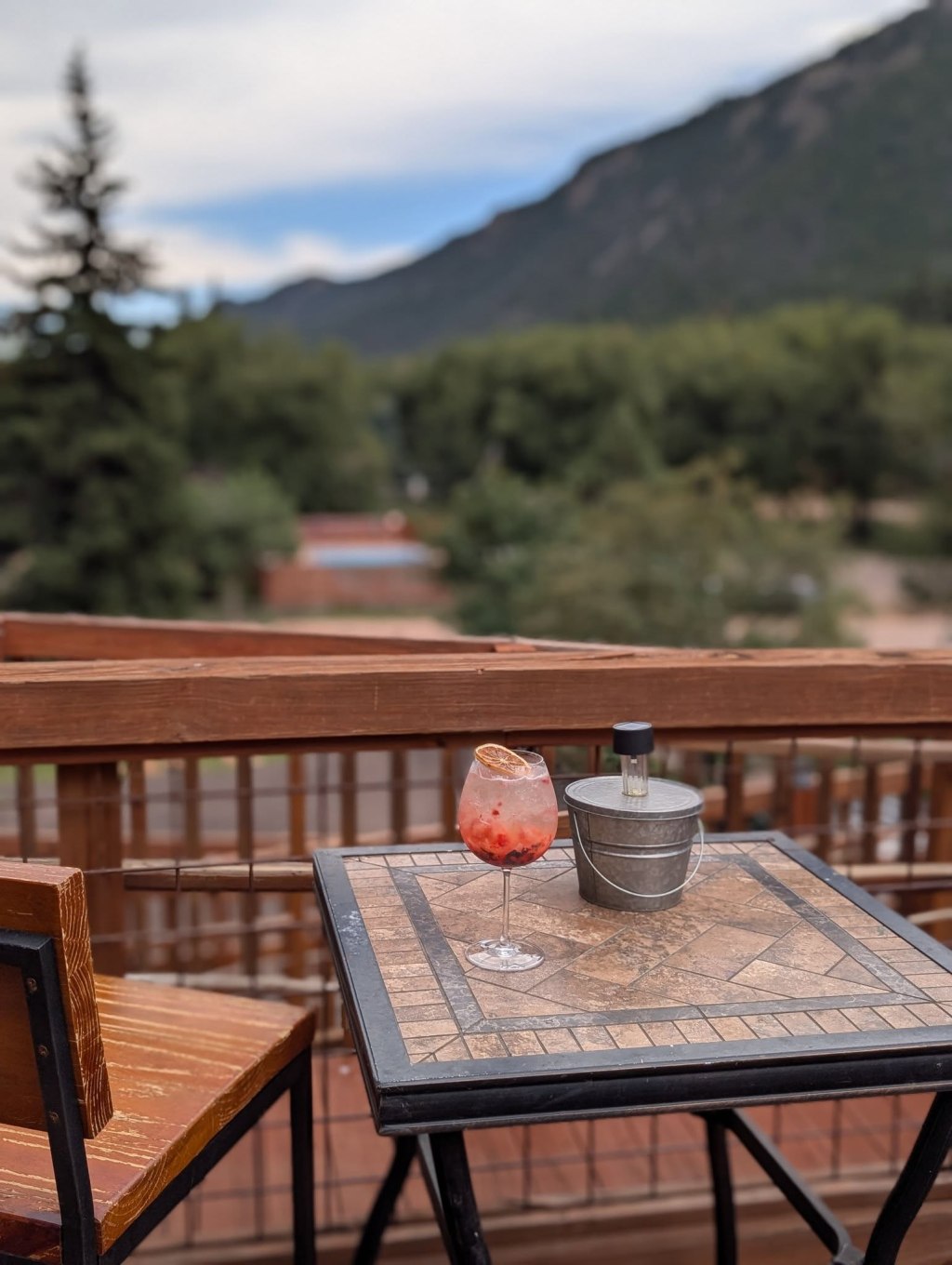 Columbine Pour House Opens Inside Green Mountain Falls&nbsp;Lodge